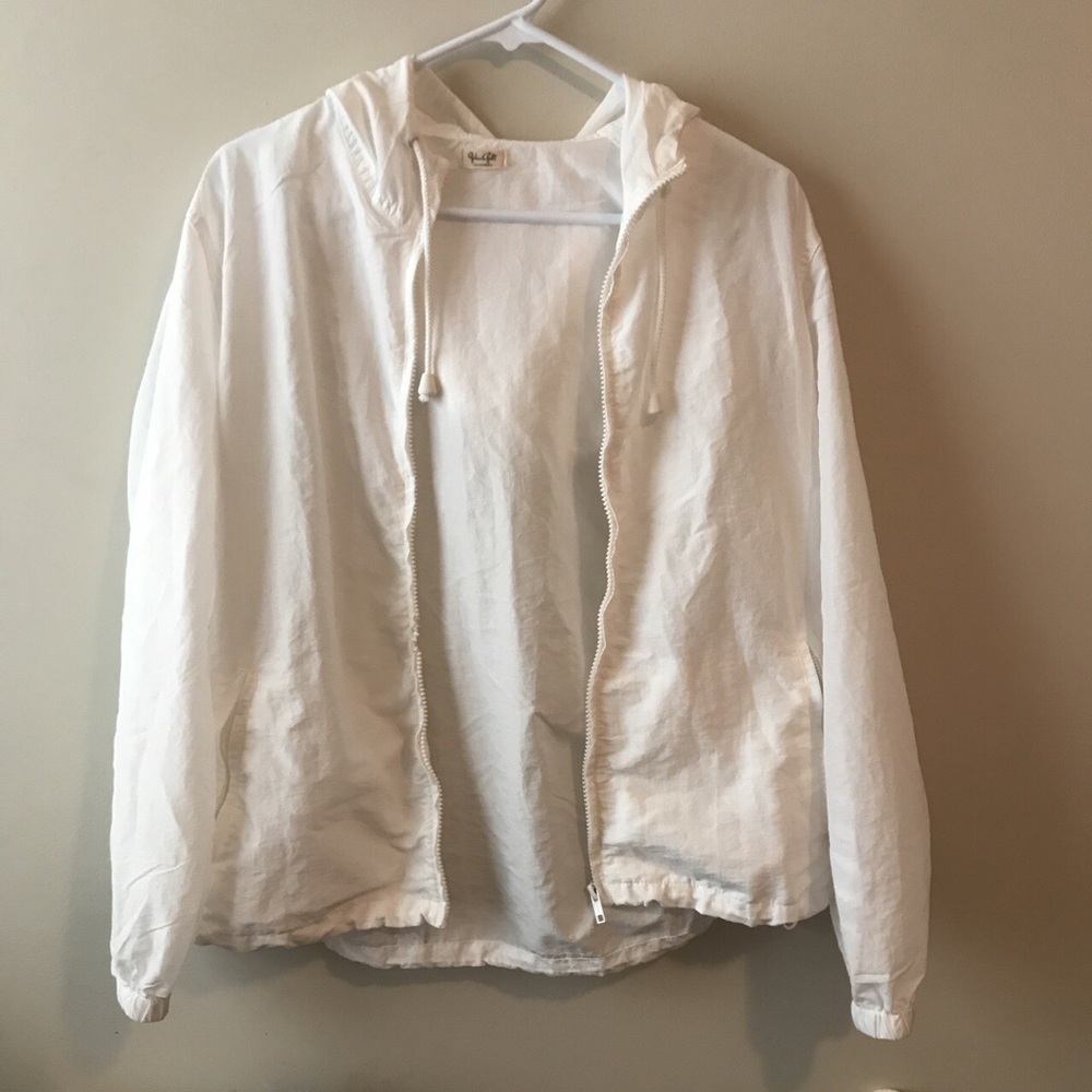 Brandy Melville Krissy Windbreaker